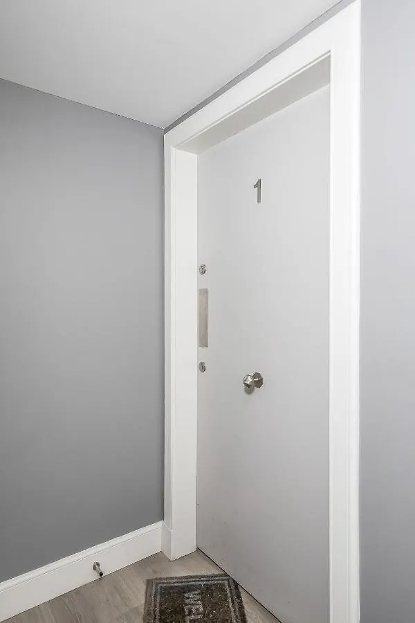 Spacious & Cosy Studio Flat In The Heart Of Edinburgh City Centre Lägenhet
