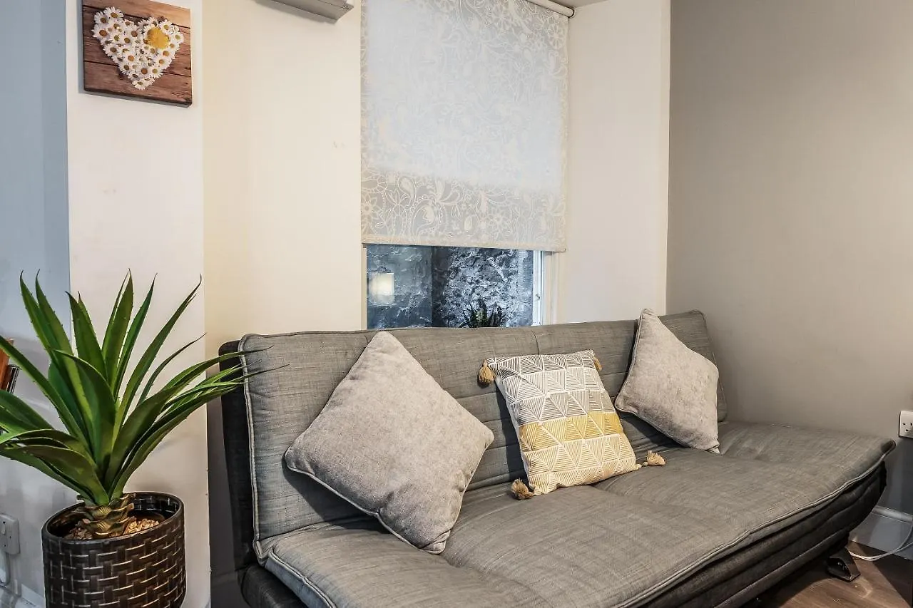 Spacious & Cosy Studio Flat In The Heart Of Edinburgh City Centre 0*,  イギリス